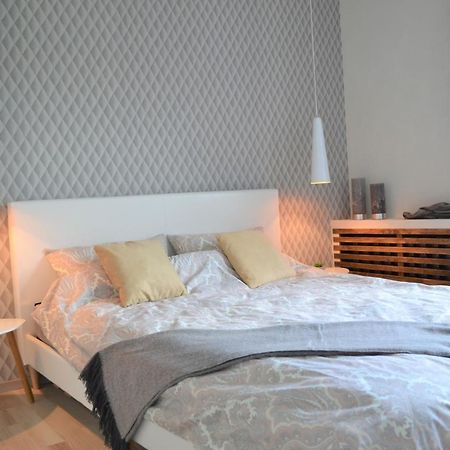 Vee 4 City Center Apartment Пярну Экстерьер фото